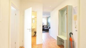 Familielejlighed - balkon - byudsigt | Interiør