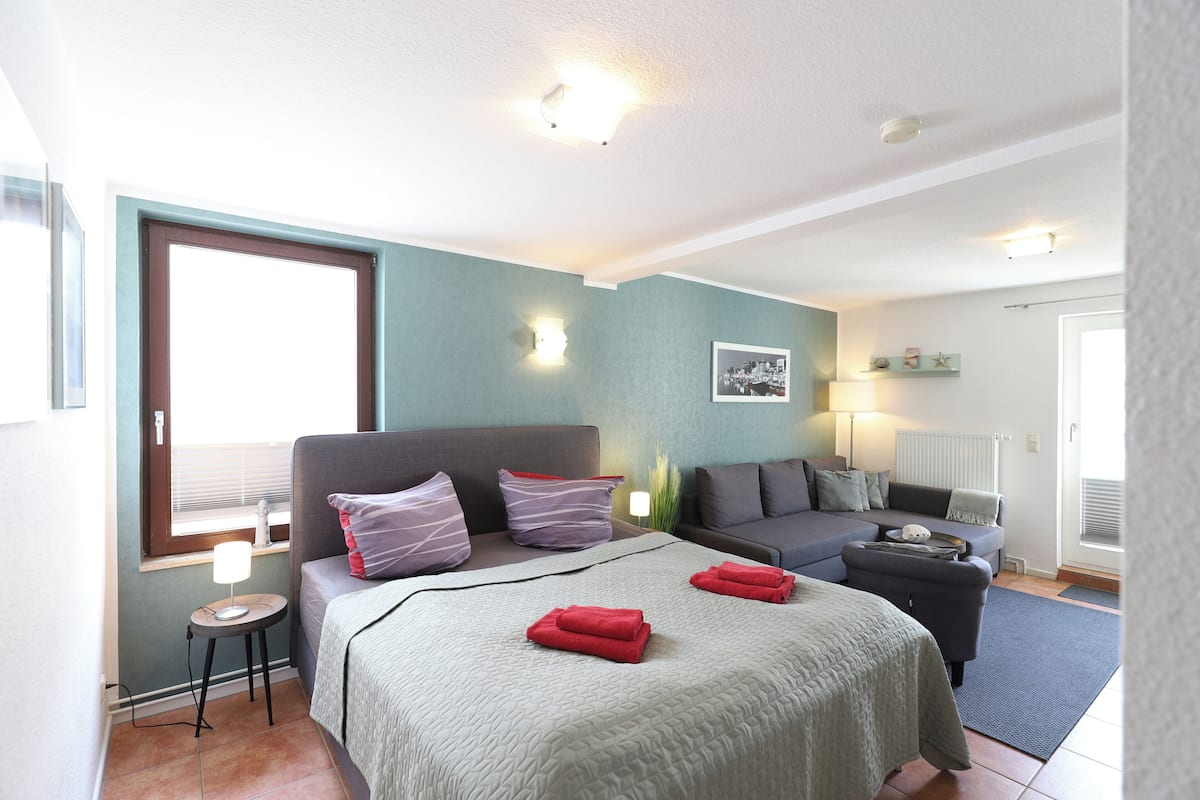 Comfort Apartment, Balcony, Courtyard View