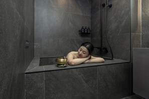 Shade B | Bathroom | Hair dryer, bathrobes, bidet, towels - Cave Ryokan Hotel by Anook Daejeon Yucheon Southwest Terminal (Daejeon)