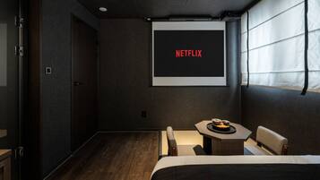 Shade A | Free WiFi, bed sheets
