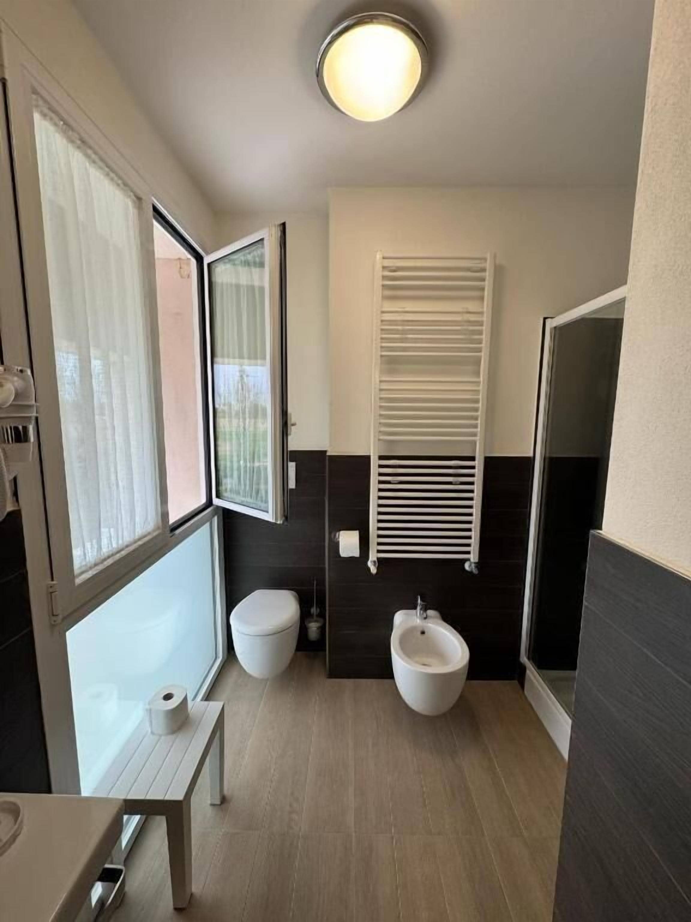 Dreibettzimmer | Badezimmer