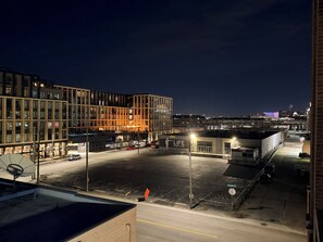 Exterior - Cozy contemporary & chic Deep Ellum apartment in Dallas’s nightlife district (Dallas)