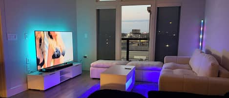 スマートテレビ、ステレオ、PC モニター、プリンター