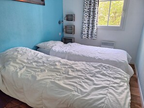 Room - House with garden & pool in Domaine du Golf - Lacanau Océan - 4/6 pers (Lacanau)