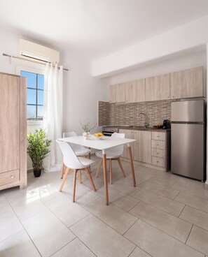 Studio Suite | Dining - Hillside Collection - by Hospirit (Mykonos)
