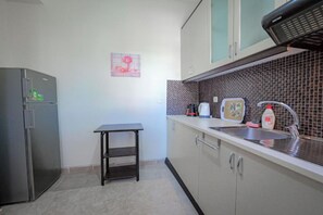 Classic Quadruple Room | Private kitchen - Villa Rafail (Ksamil)