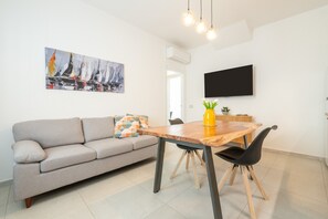 Dining - 'Luxi Teulada' Apartment with Wi-Fi and Air Conditioning (Teulada)