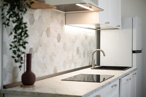 Fridge, stovetop, dishwasher, coffee/tea maker - Sunny Elegance and Contemporary Design in Teulada (Teulada)