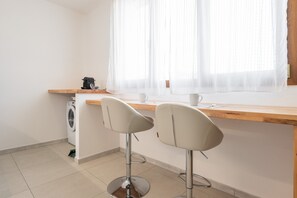 Interior - Sunny Elegance and Contemporary Design in Teulada (Teulada)