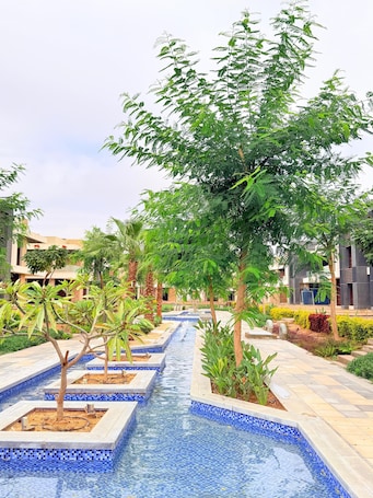 Property grounds. 5 Rooms with private garden& Jacuzzi& Pool acc
