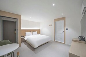 Deluxe Double Room | Desk, free WiFi