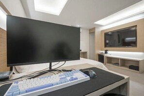 Classic Double Room | Desk, free WiFi