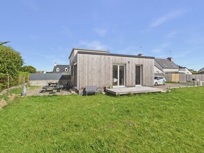 Exterior - House for 4, garden & beach walk (Loctudy)