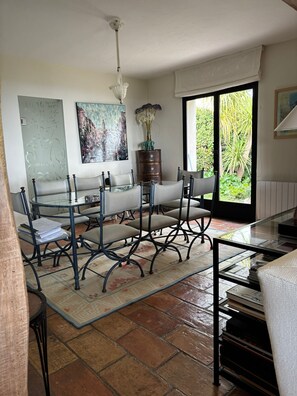 Dining - Villa BOUGAINVILLEA, magnificent villa on the heights of Vence. (Vence)