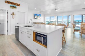 Interior - Getaway Beach Front, St. George Island Private 4  Bedroom Home (St. George Island)