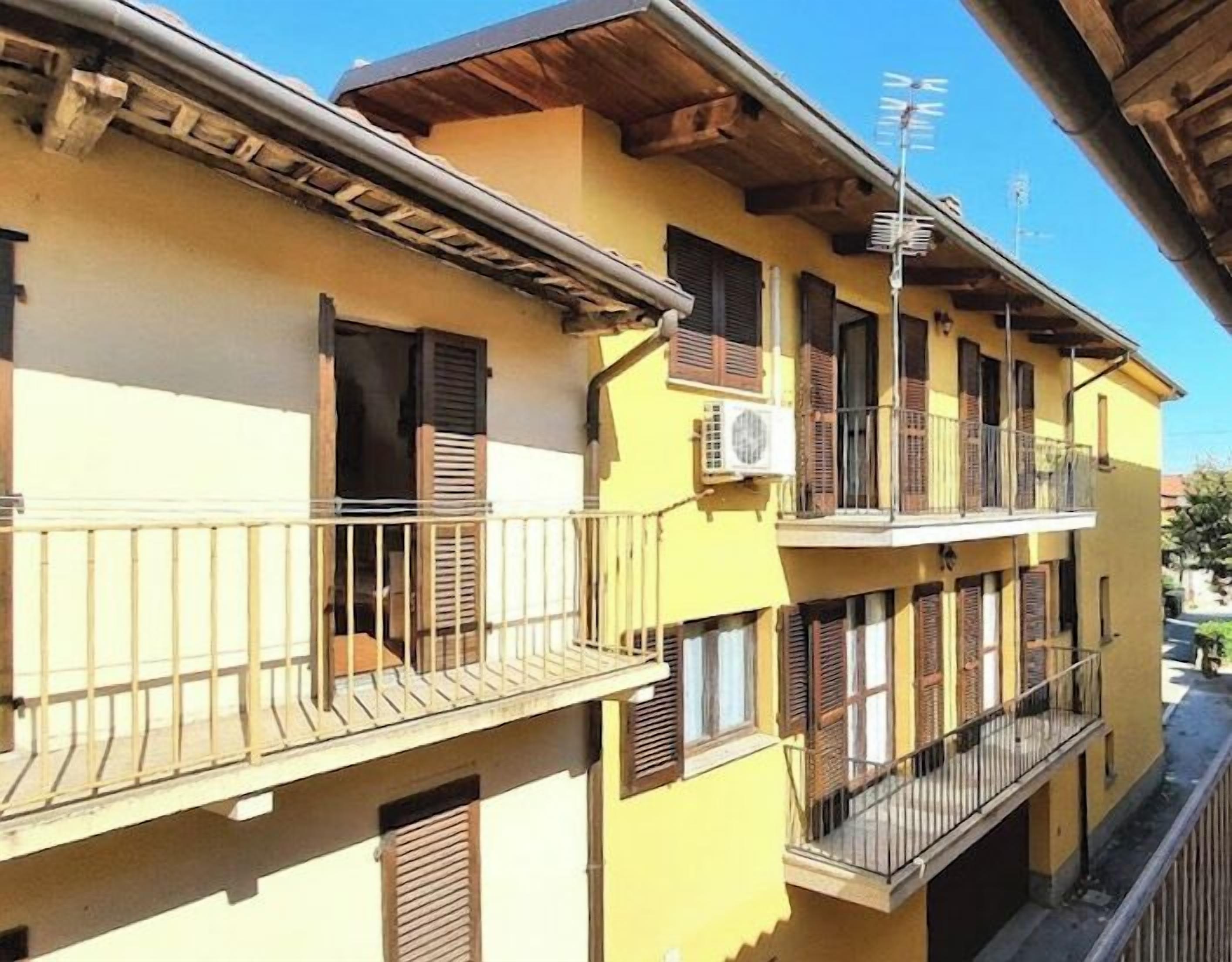 House | Balcony