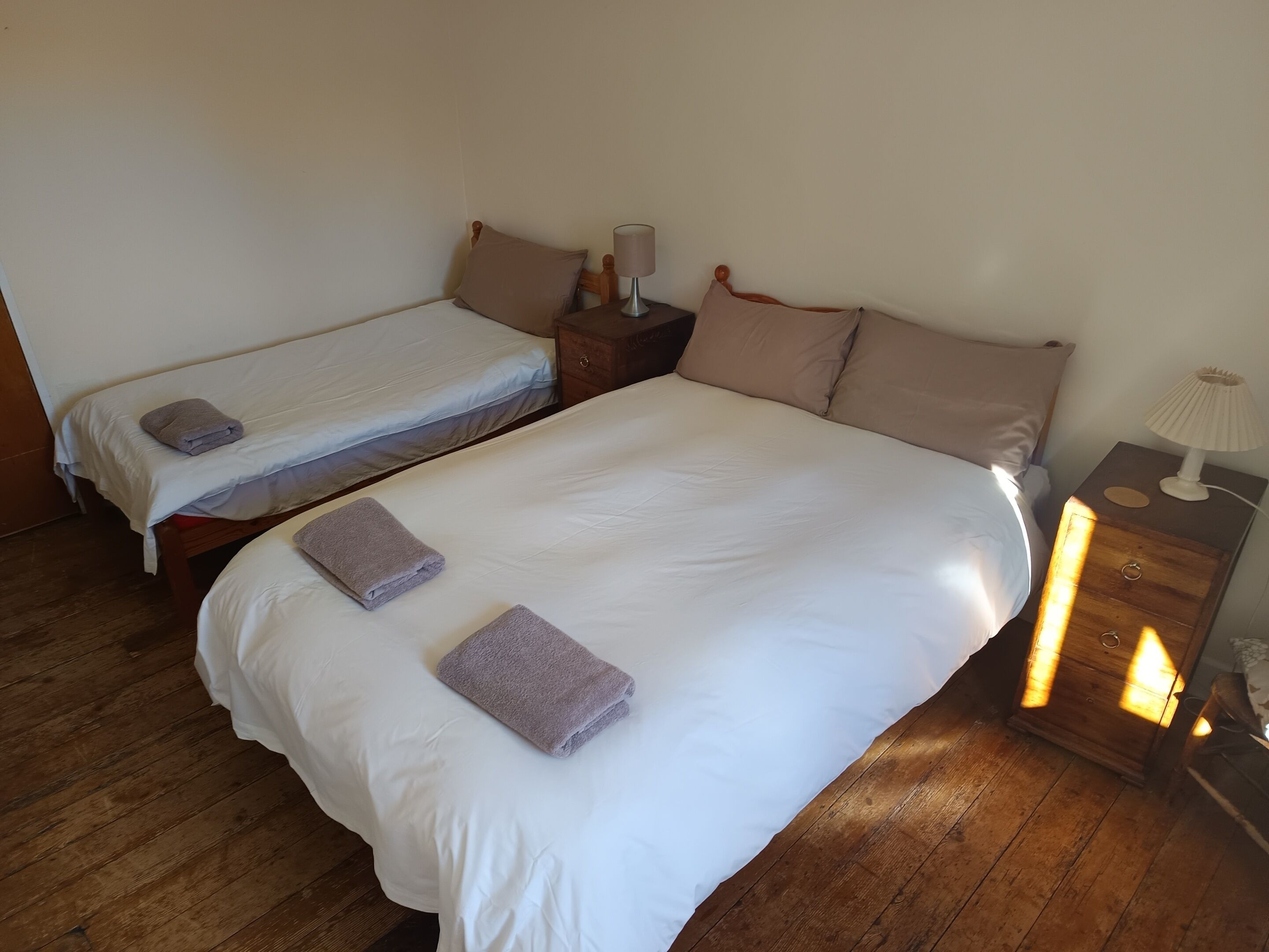 Habitación triple estándar, baño compartido