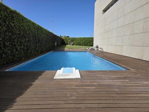 Pool - Vrbo Property (Esposende)