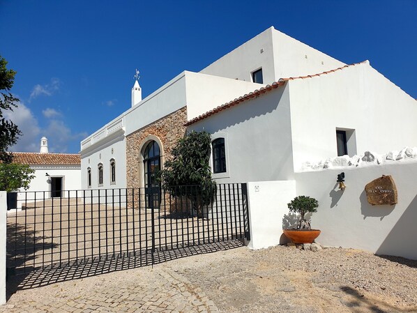 Exterior - UMA CASA RURAL is a true Algarvian village with Suites and independent Studios (Faro)