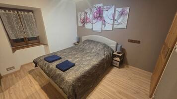 5 Schlafzimmer, Bügeleisen/Bügelbrett, WLAN, Bettwäsche