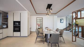 تناول الطعام