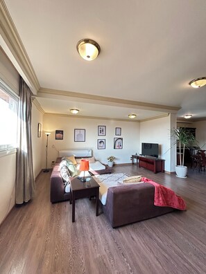 Smart TV - Maadi Apartment with Stunning City Views (Cairo Governorate)