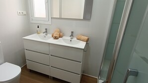Căn hộ, 2 phòng ngủ, phù hợp cho người khuyết tật, hút thuốc | Phòng tắm