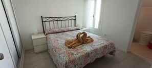 Apartment, 2 Bedrooms, Accessible, Smoking - Beachfront Flat With Spectacular sea Views (Roquetas de Mar)