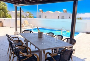 Outdoor dining - Playa Blanca Lanzarote Villa Vista Oceana (Playa Blanca)