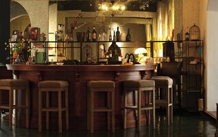 酒吧（店内）