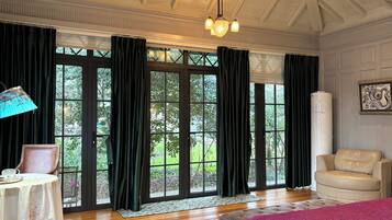 Deluxe-Haus, Balkon, Gartenblick