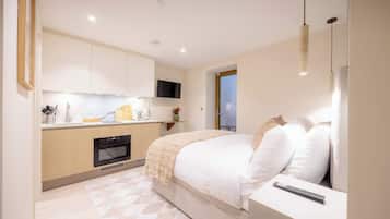 1 bedroom, iron/ironing board, travel cot, WiFi