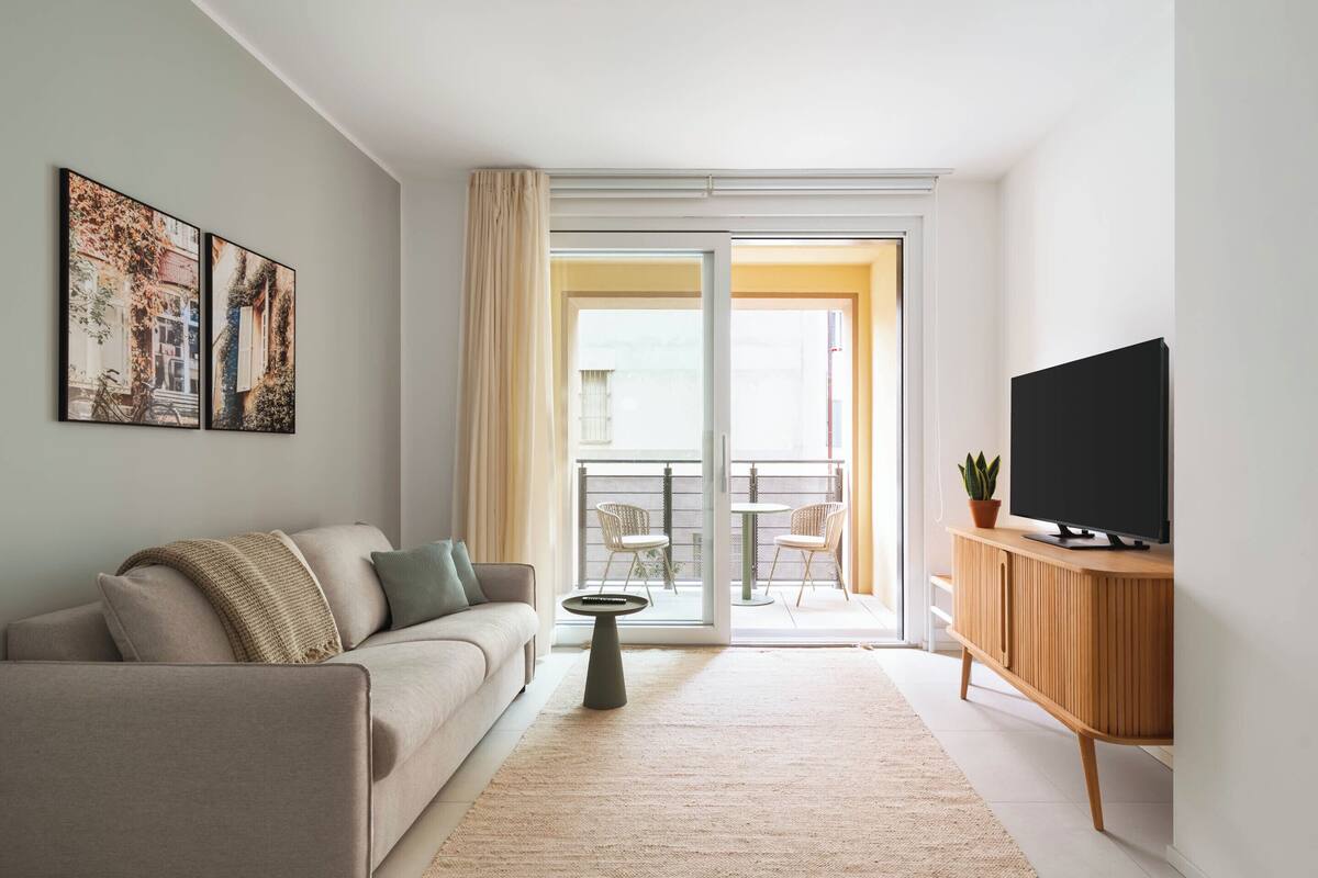One Bedroom Apartment with Terrace | Ruang tamu