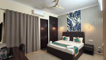Soundproofing, iron/ironing board, free WiFi, bed sheets