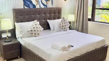 Superior Double Room, Balcony, City View | Soundproofing, iron/ironing board, free WiFi, bed sheets