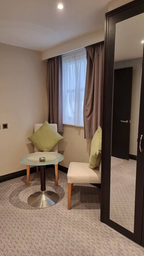 Deluxe Apartment | Interior - The Westbourne Residences (London)