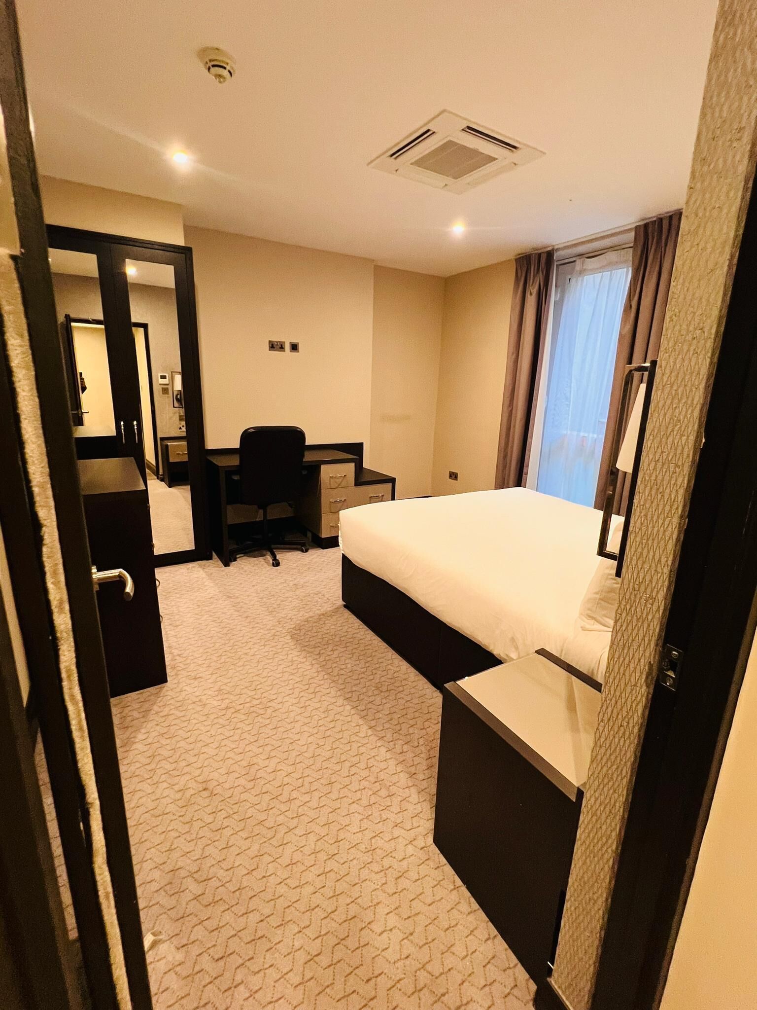 Standard Apartment, Non Smoking, Kitchenette (Lower Ground Floor)