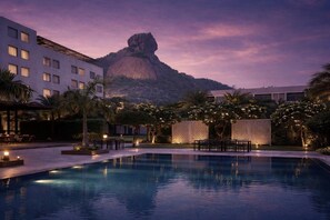 Pool - Hillcrest Hotel & Resort (Talheti)