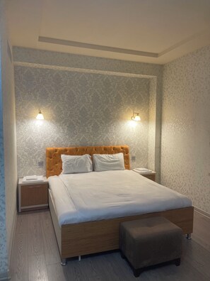 Kahden hengen deluxe-huone, parveke, näköala pihalle