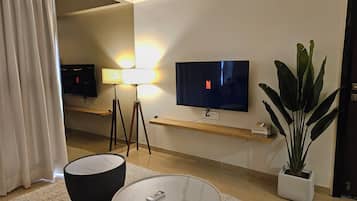 Family Apartment, Balcony, City View | Interior