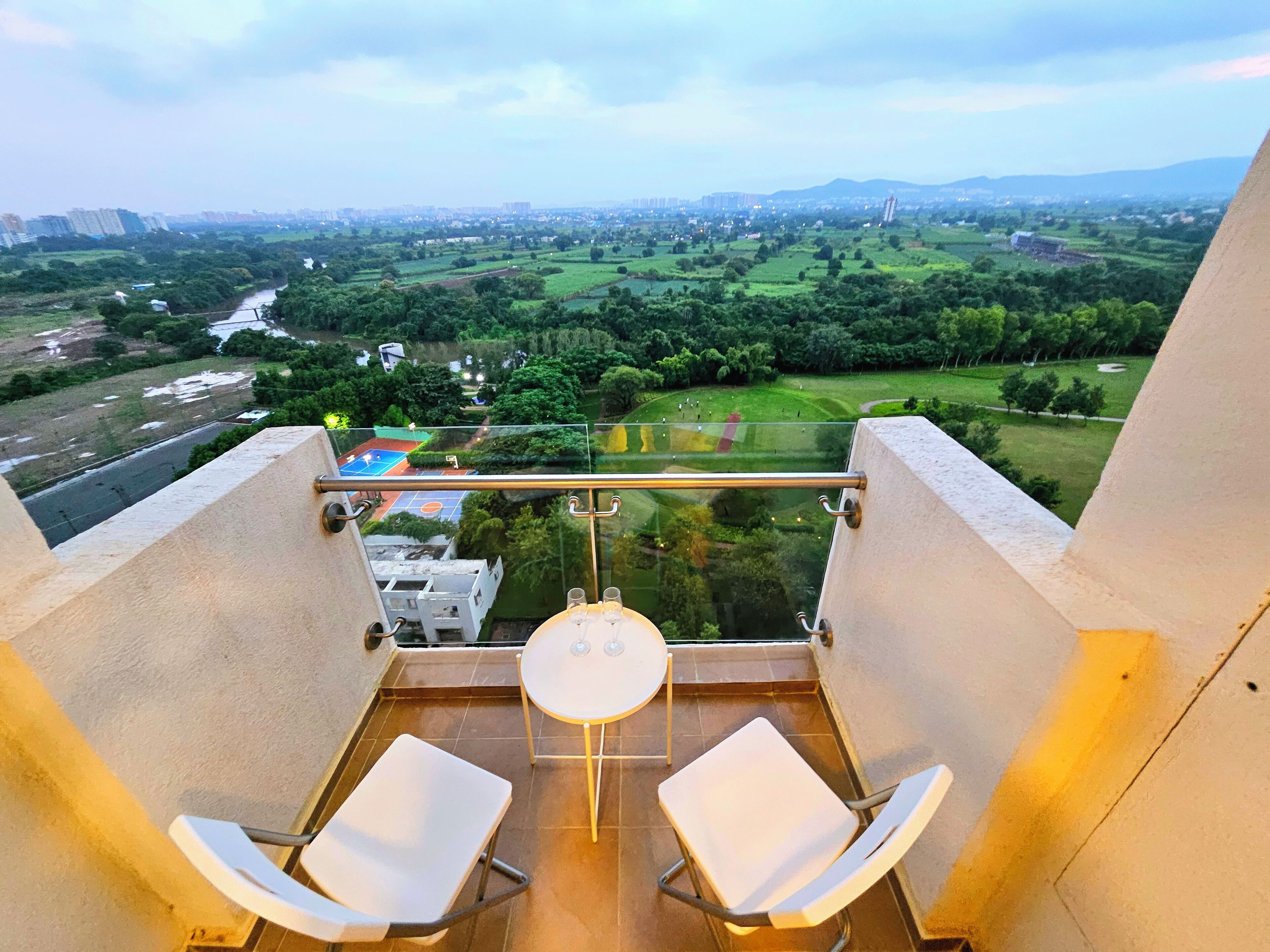 Premium Apartment, Balcony, Golf View | Property grounds