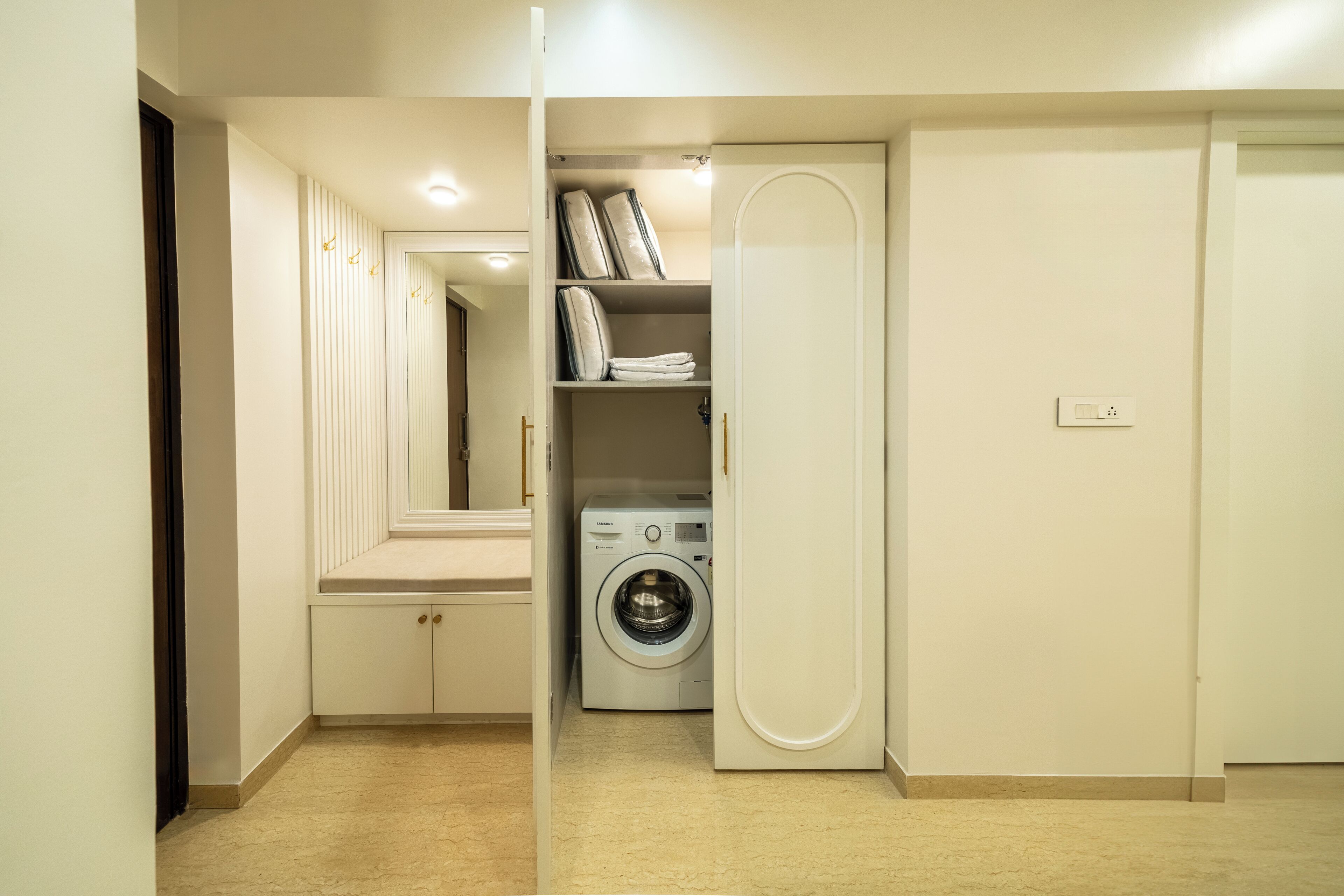 Panorama-lejlighed - privat badeværelse - udsigt til golfbane | Interiør