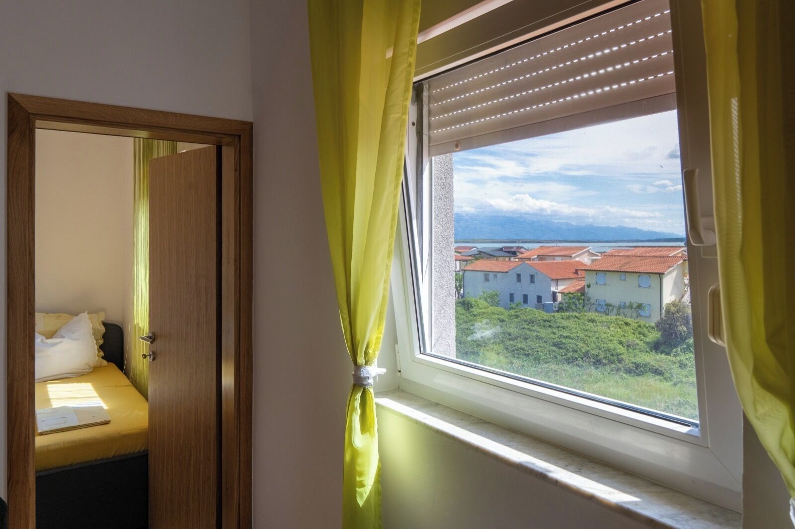 Basic Apartment, Partial Sea View