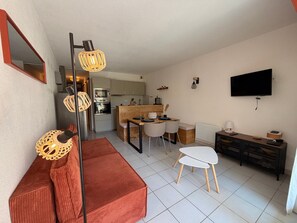TV - Apartment with AC, parking - 4 guests (Banyuls-sur-Mer)