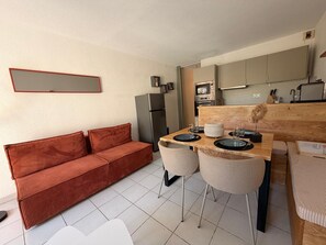 TV - Apartment with AC, parking - 4 guests (Banyuls-sur-Mer)