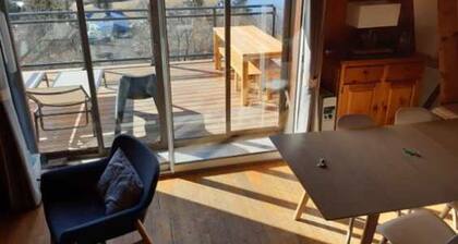 Functional chalet in Super-Besse - 8 guests