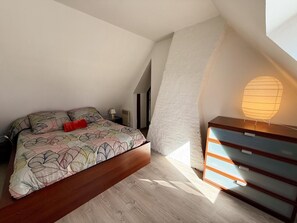 Room - Authentic gîte with garden - 4 guests (Thésée)