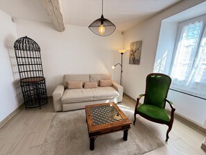 Living area - Authentic gîte with garden - 4 guests (Thésée)