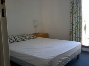 Room - Apartment lake view, 4 guests (Le Barcarès)