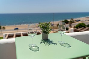 On the beach, beach towels - MarLau Breeze (Mojácar)